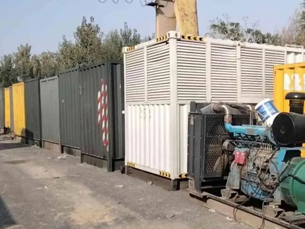 萨尔图200KW柴油发电机机组每小时油耗是多少?